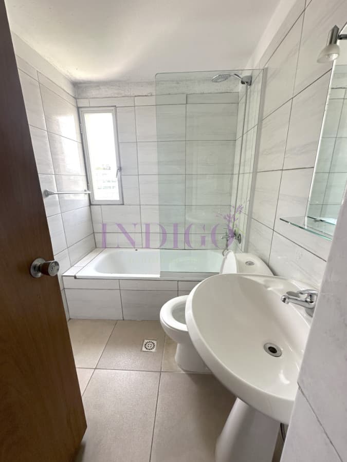 Apartamento con buena vista y ubicacion, muy luminoso, 3 dormitorios y 3 baño, piscina! - Indigo Propiedades