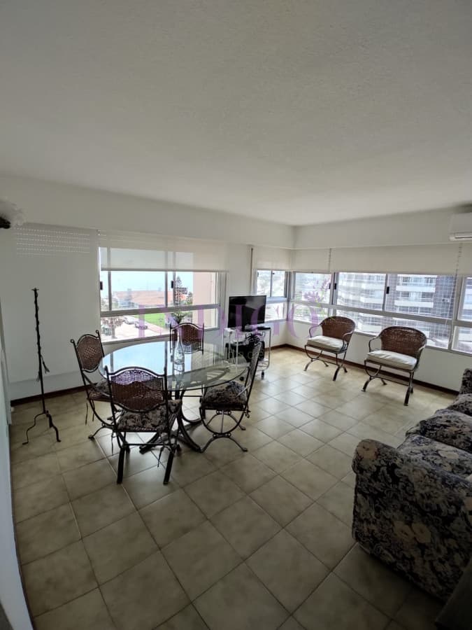 Apartamento con vista a la mansa, 2 dormitorios, 1 baño, muy luminoso! - Indigo Propiedades