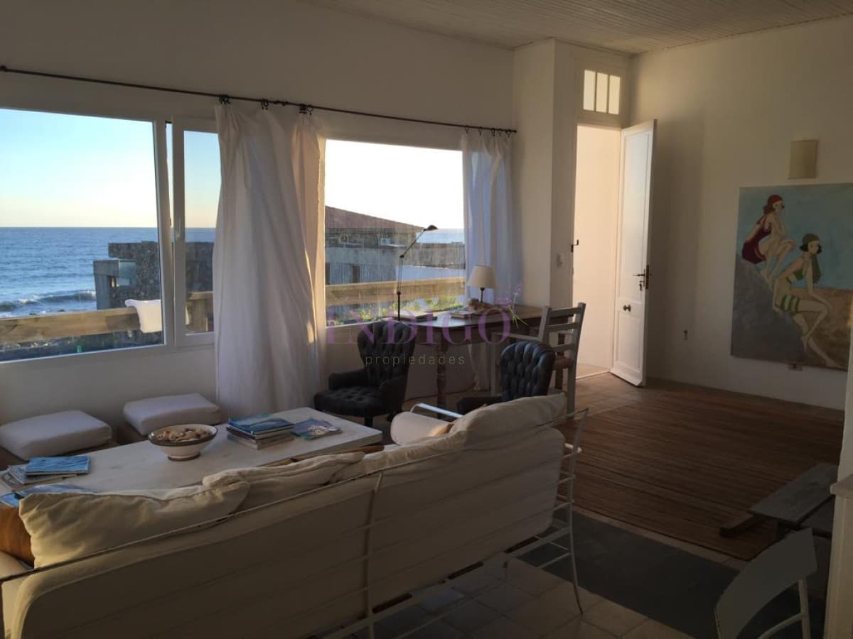 En alquiler primer lìnea en la Posta del Cangrejo 3 dorm y dependencia - Indigo Propiedades