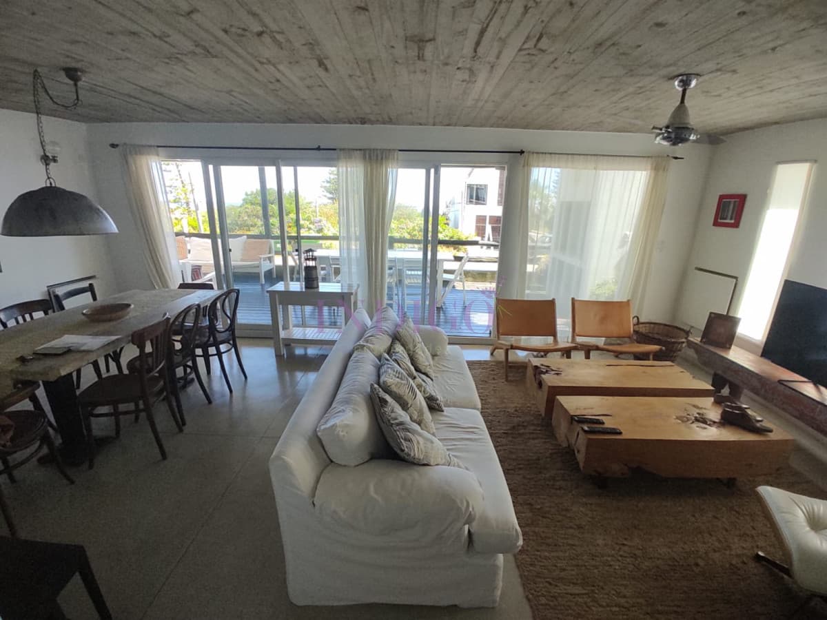 Apartamento en La Barra, 3 Dormitorios y 3 Baños, Piscina y Parrillero - Indigo Propiedades