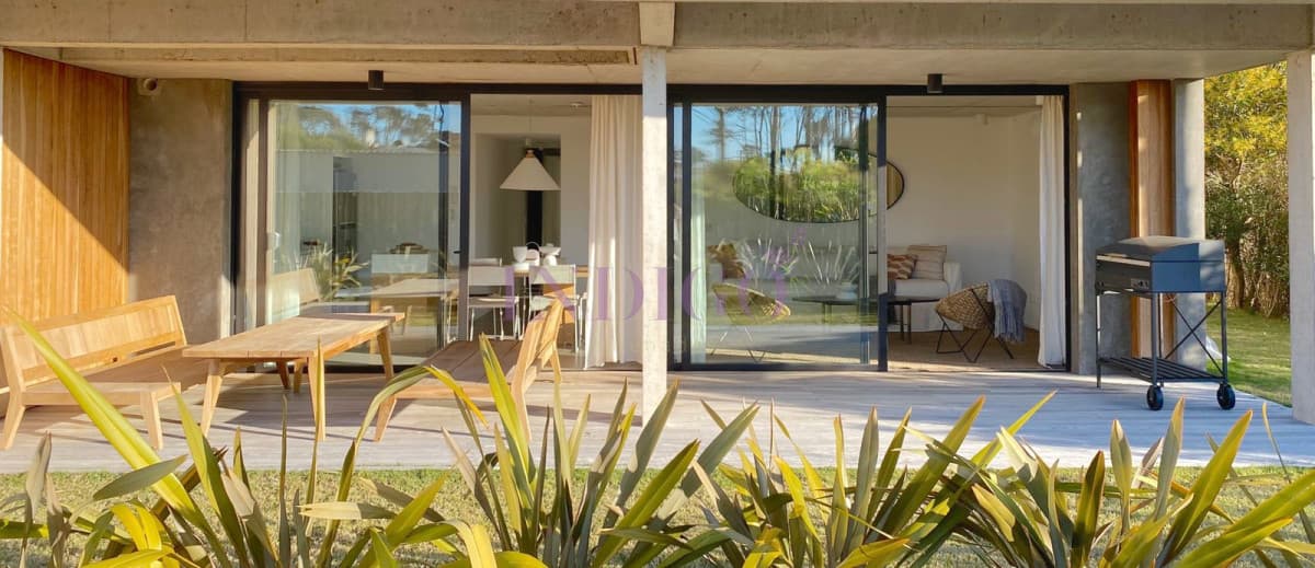 Alquiler de apartamento 2 dormitorios, Manantiales, Uruguay - Indigo Propiedades
