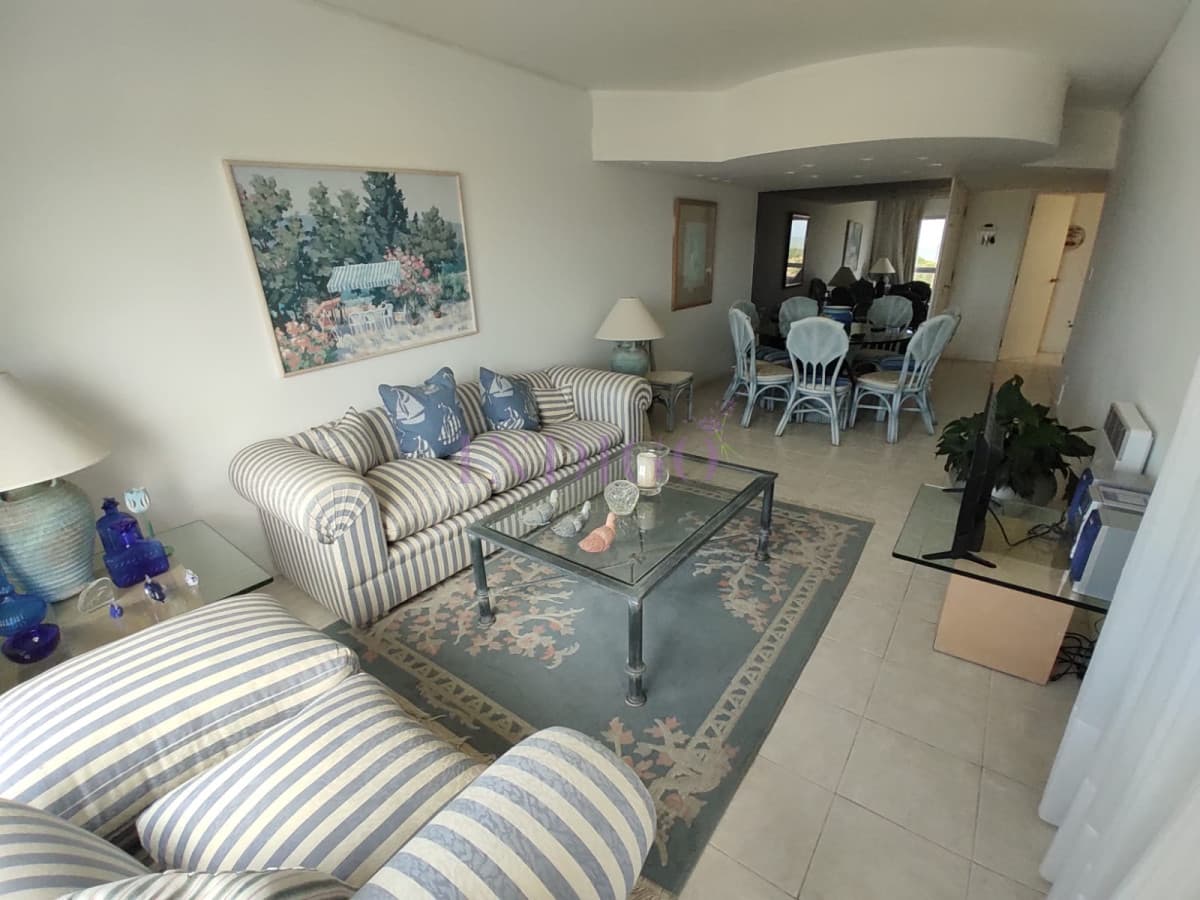 Apartamento en San Rafael, 2 Dormitorios y 2 Baños, En frente al mar! - Indigo Propiedades