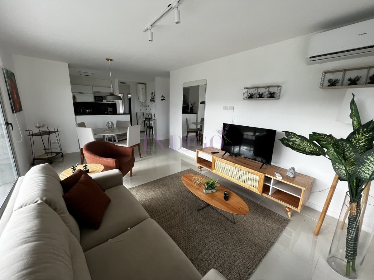 Apartamento de 2 Dormitorios, con piscina y parrillero en la mansa - Indigo Propiedades