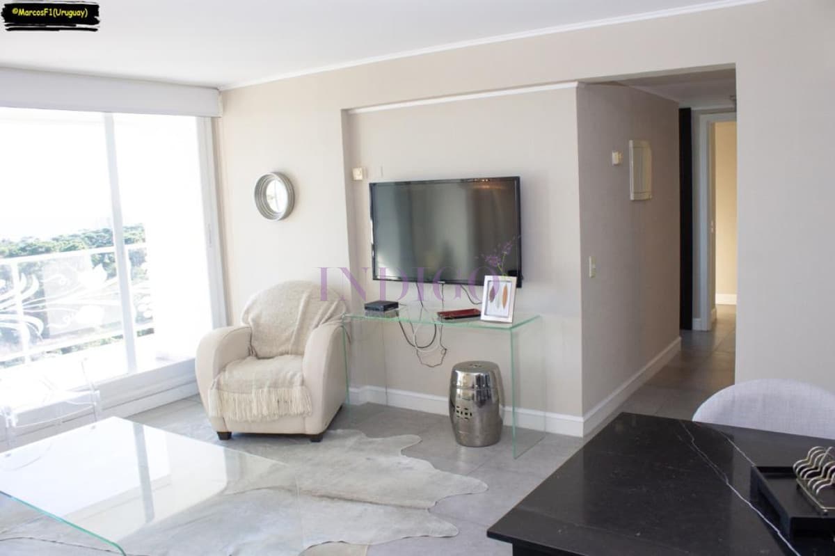 Apartamento en Torre Full Amenitites en Punta del Este, 2 Dormitorios y 2 Baños - Indigo Propiedades