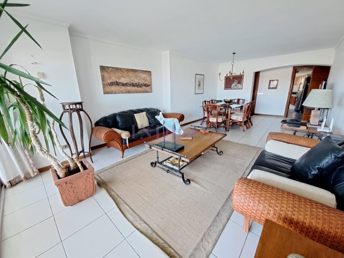 Departamento en venta y alquiler en Manantiales, 3 dormitorios mas dependencia de servicio. - Indigo Propiedades