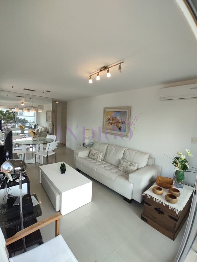Hermoso Pent-House en la Península, 2 dormitorios 2 baños con parrillero - Indigo Propiedades