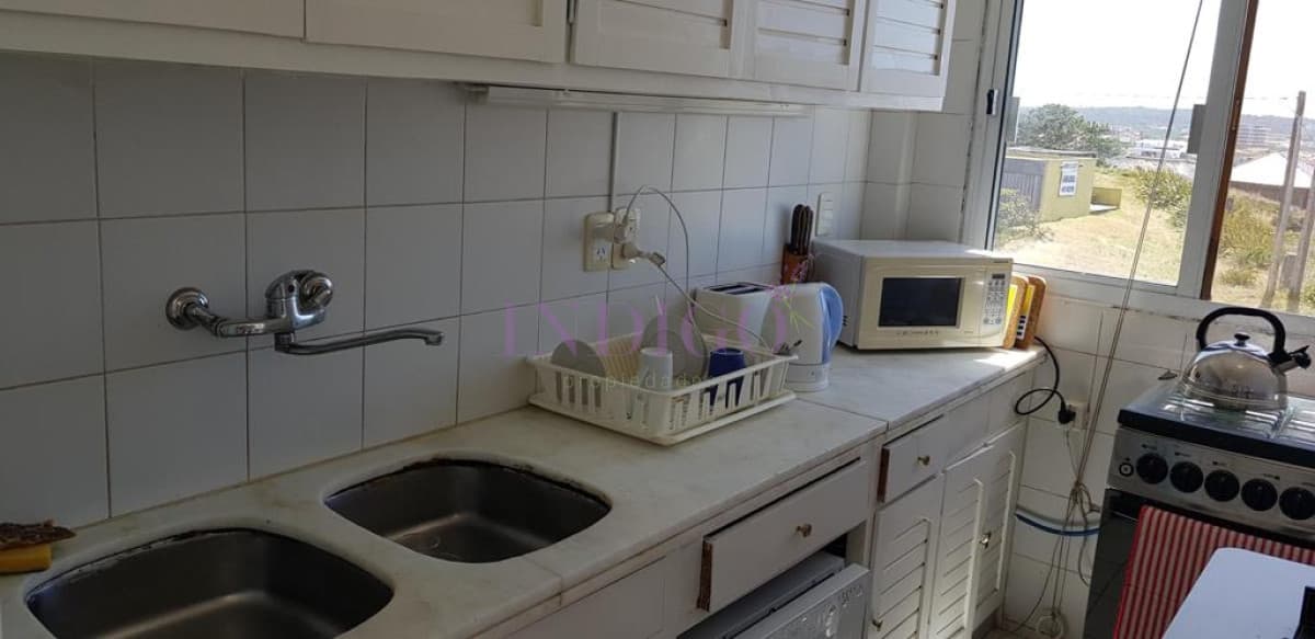Apartamento en Montoya en Alquiler, 2 Dormitorios, 2 Baños, Luminosa con Piscina y Parillero - Indigo Propiedades