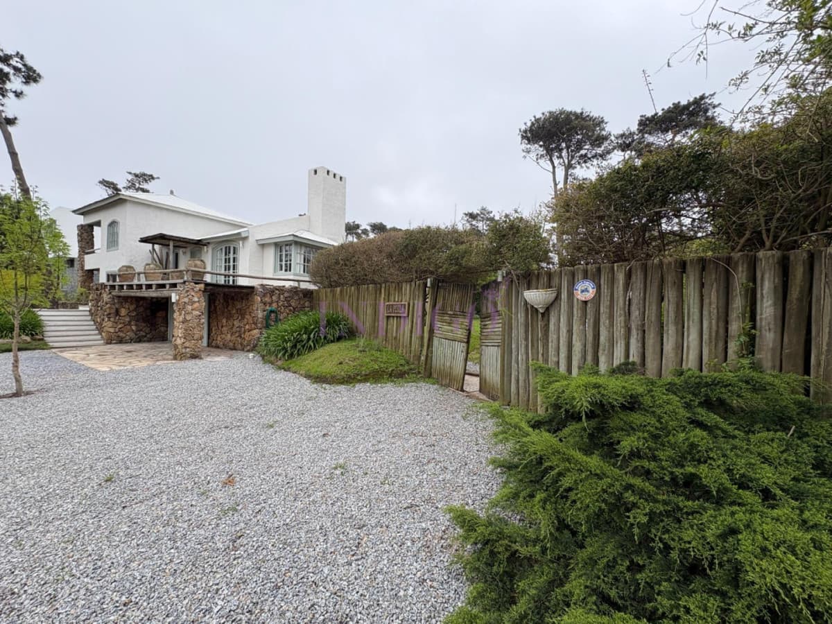 Casa en alquiler la barra, 5 Dorm piscina y parrillero - Indigo Propiedades