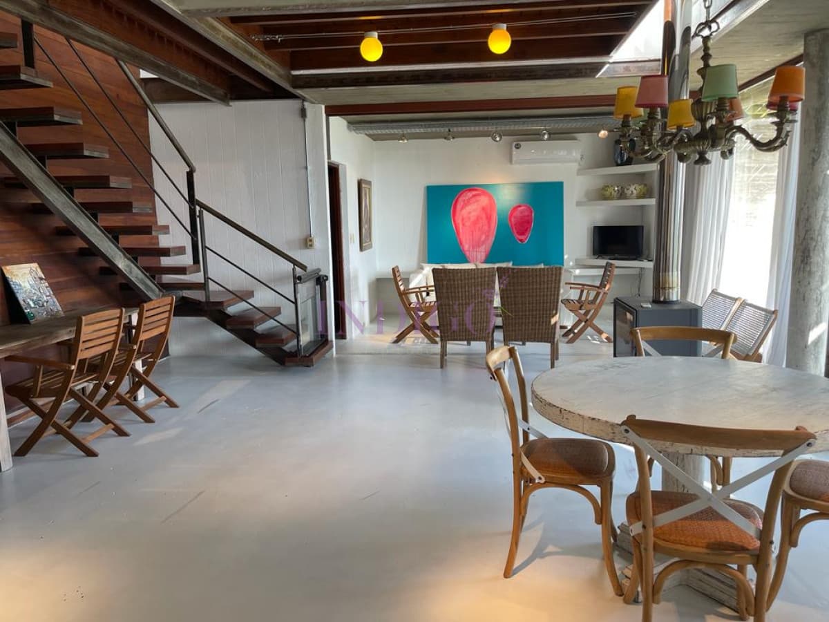 Casa en El Chorro, 2 Dormitorios y 3 Baños con Piscina! - Indigo Propiedades
