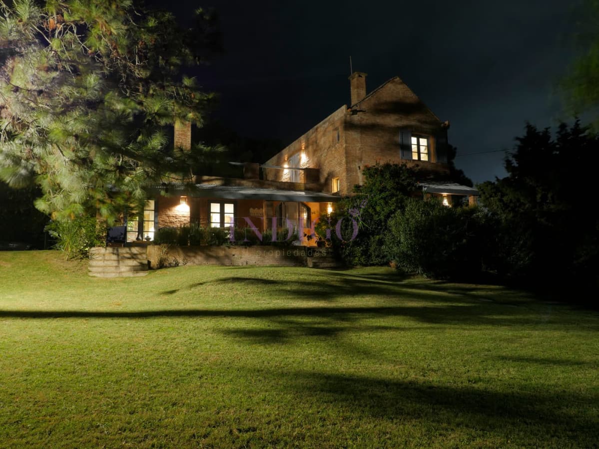 Casa en Venta y Alquiler en La Barra - Indigo Propiedades