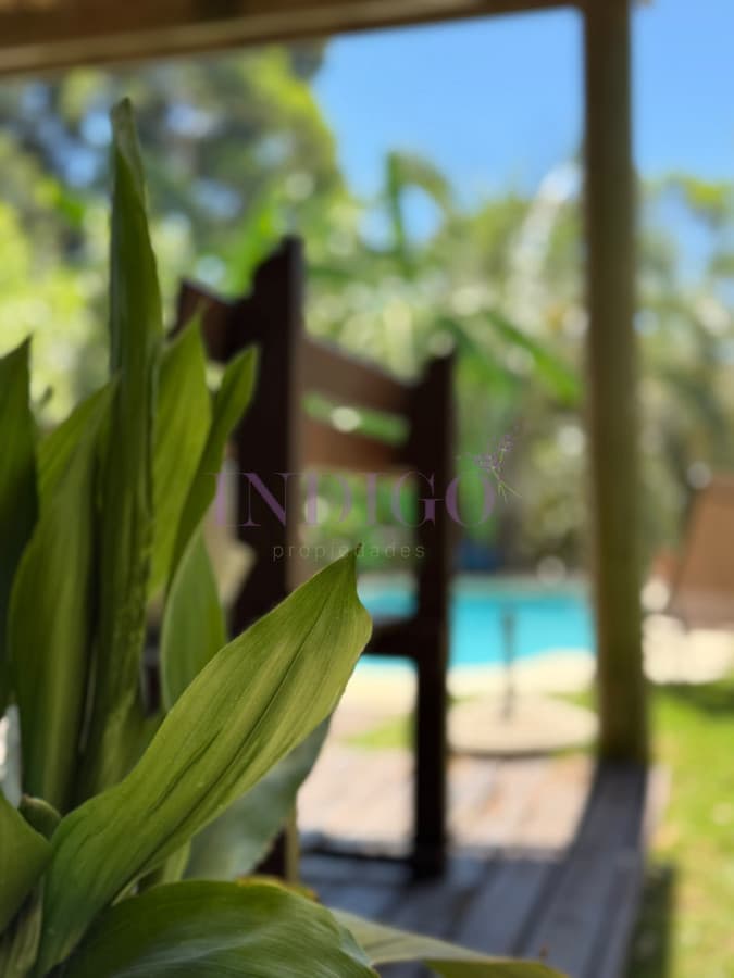 Casa en el tesoro con piscina y parrillero - Indigo Propiedades