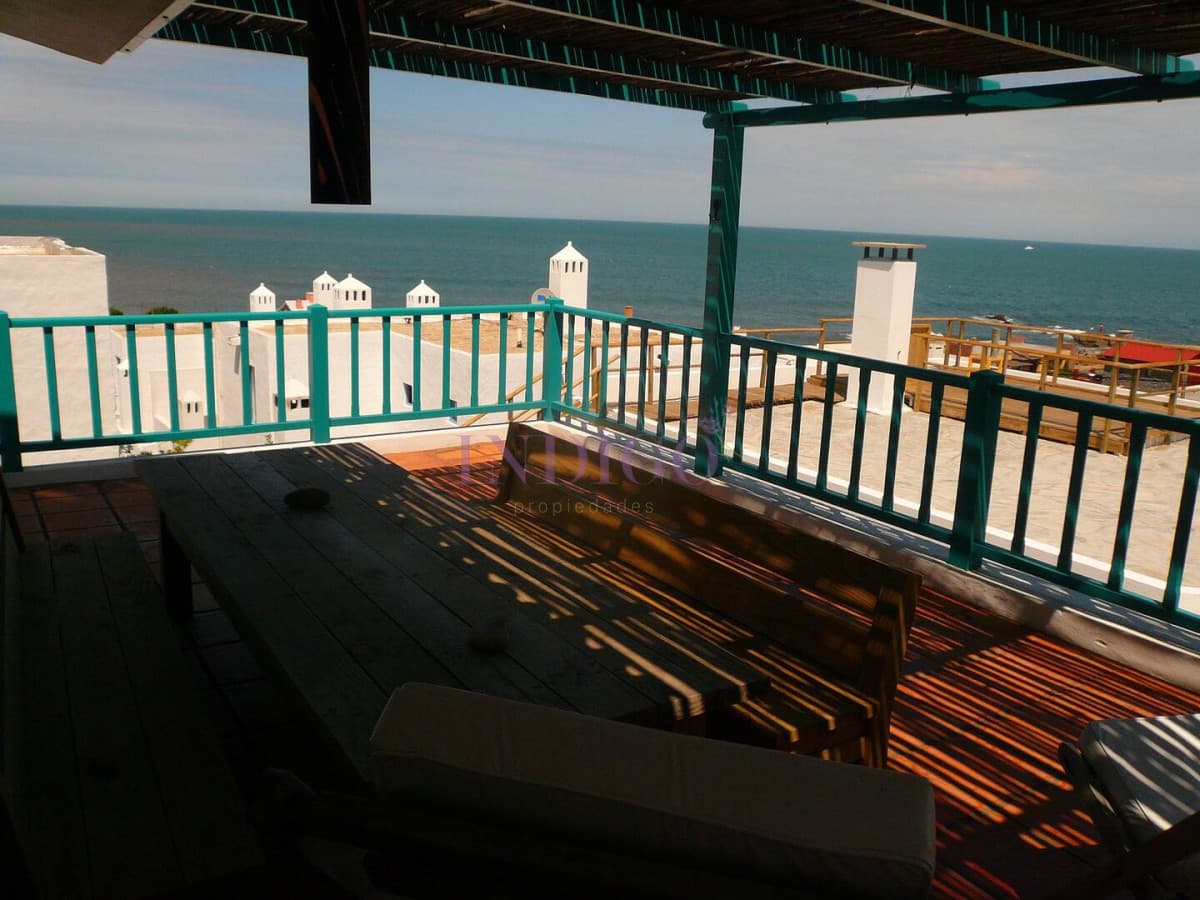 Impresionante casa con hermosas vista en el Pueblo de José Ignacio, 4 dormitoritos y 4 baños! - Indigo Propiedades