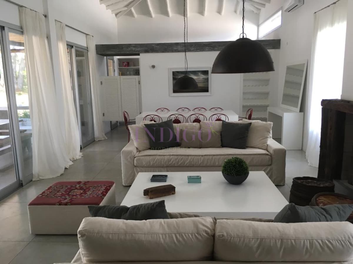 Casa en José Ignacio, 3 Dormitorio mas Playroom y Dependencia - Indigo Propiedades