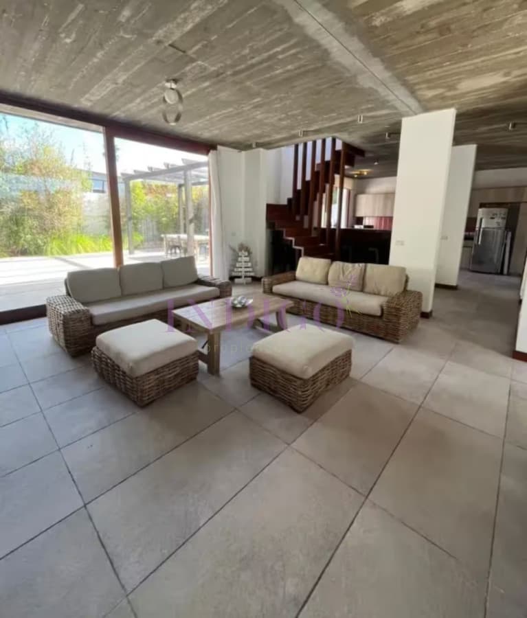 Casa en Alquiler en Manantiales - Indigo Propiedades