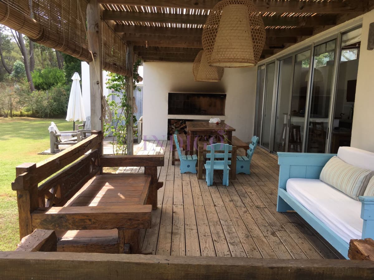 Casa en alquiler La Barra, 3 dormitorios - Indigo Propiedades