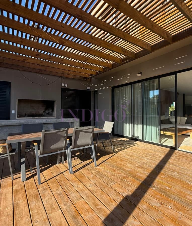 Casa en alquiler La barra, 3 dorm, 3 baños, parrillero. - Indigo Propiedades