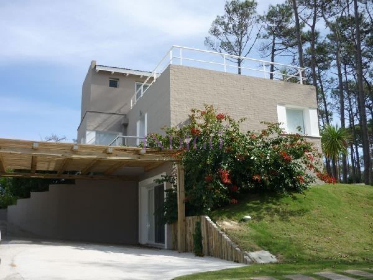Casa en alquiler Laguna blanca capacidad 10 pesonas - Indigo Propiedades