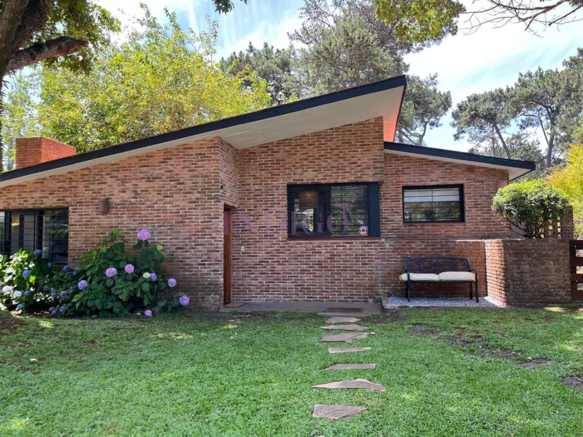 Casa en alquiler en Pinares - Indigo Propiedades