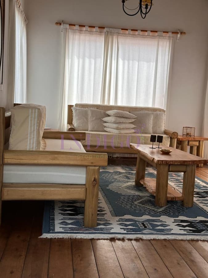 Casa en alquiler en plena Barra, 3 dormitorios mas dependencia de servicio. - Indigo Propiedades