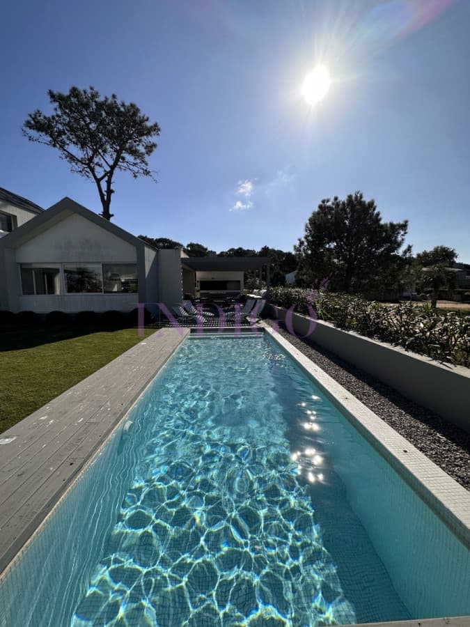 En venta y alquiler en Pinar del Faro, Jose Ignacio 5 dormitorios. - Indigo Propiedades