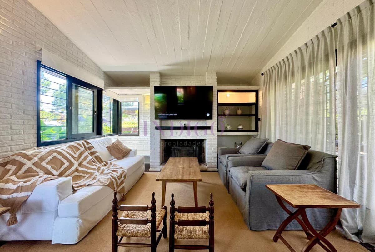 Casa en alquiler en Pinares - Indigo Propiedades