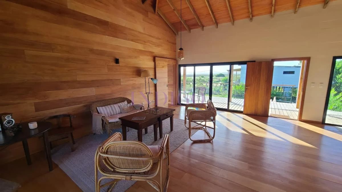 Casa en Venta en El Tesoro - Indigo Propiedades