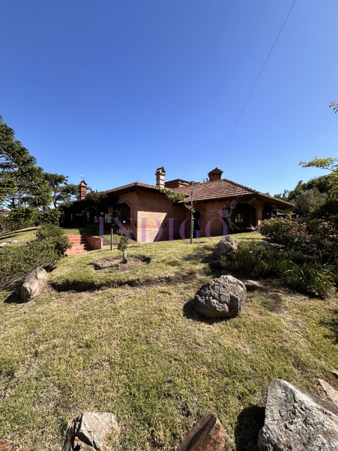 Casa en Montoya en alquiler temporal 4 dorm con piscina climatizada . - Indigo Propiedades
