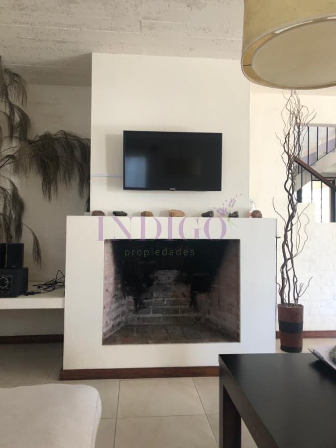 Venta y alquiler en Montoya a mts de ruta 10. - Indigo Propiedades
