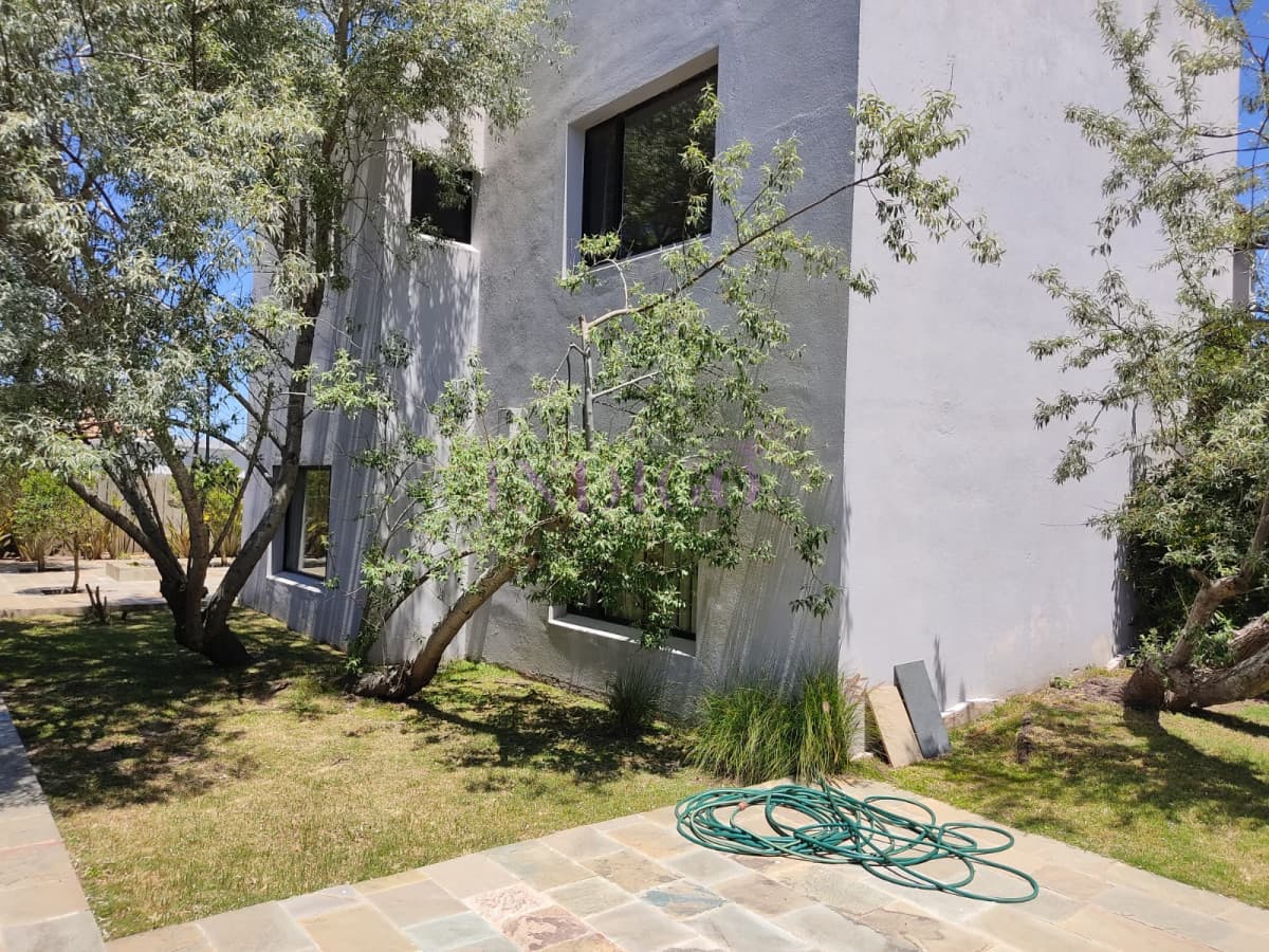 Hermosa y amplia casa en José Ignacio, muy cómoda, 5 dormitoritos, piscina y parrillero! - Indigo Propiedades