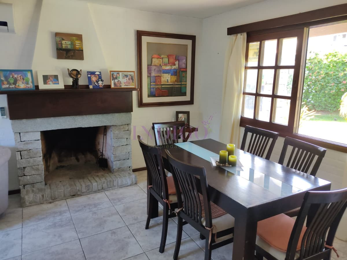 Casa con 3 Dormitorios, 2 Baños mas dependencia, piscina y parillero! - Indigo Propiedades