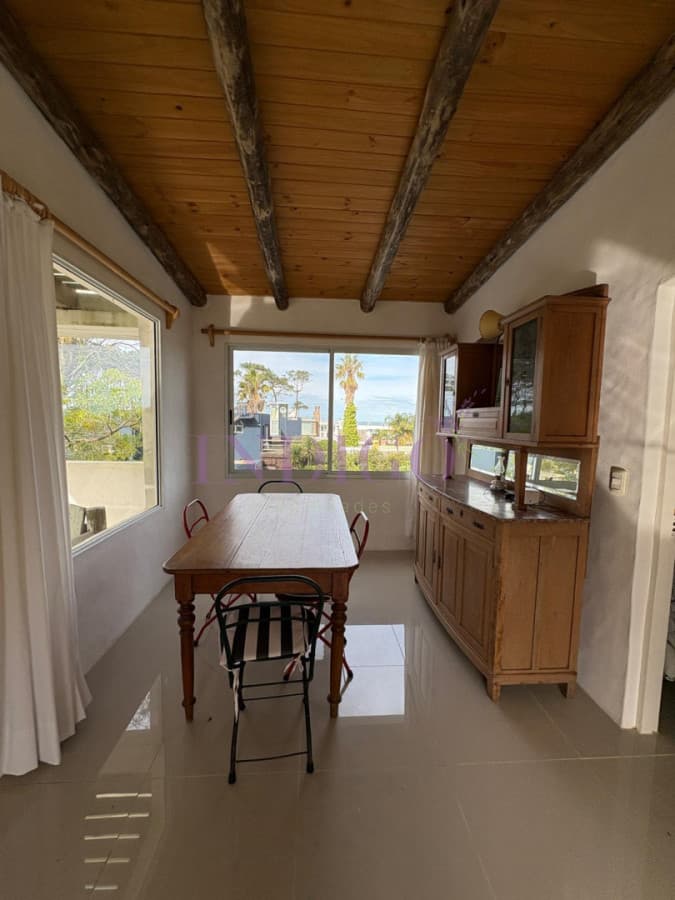 Alquiler casa  en Montoya, 4 dormitorios más servicio. - Indigo Propiedades