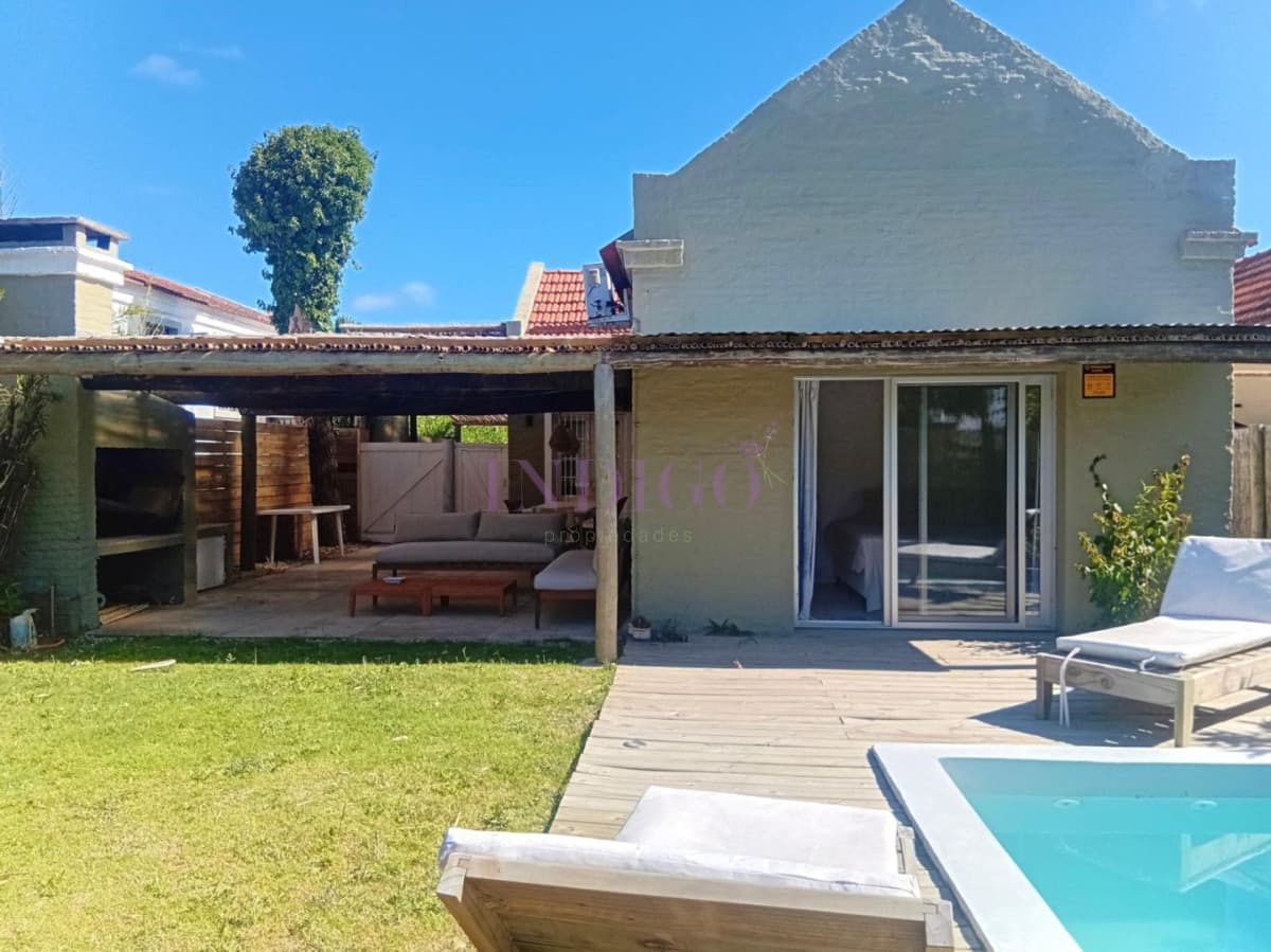 Casa en La Barra con piscina, en alquiler. - Indigo Propiedades
