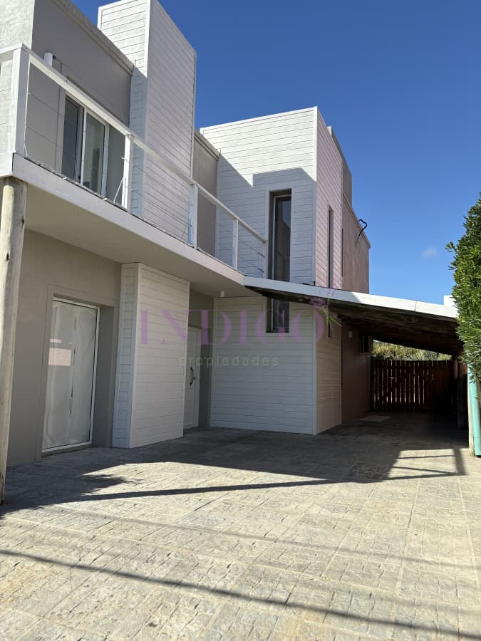 Casa en alquiler La Barra, 4 dorm y dependencia de servicio. - Indigo Propiedades