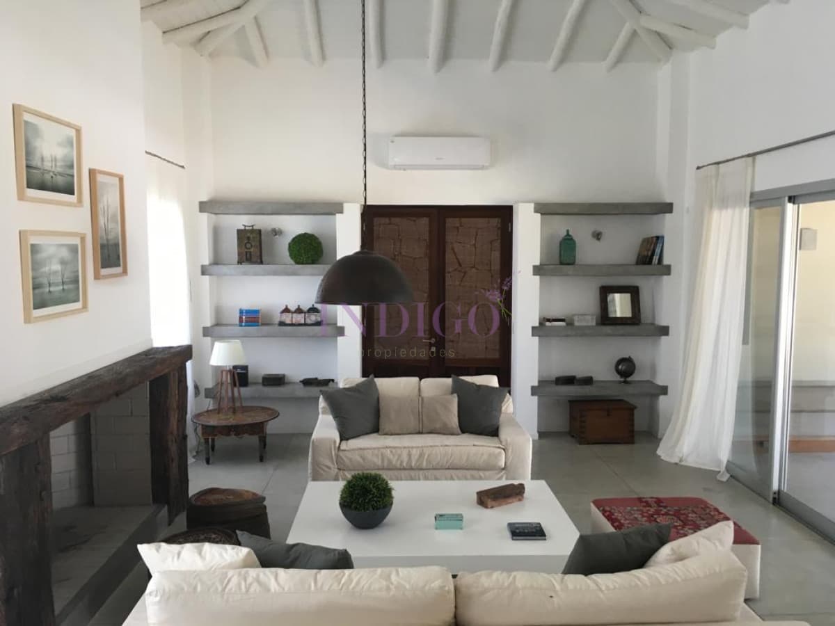 Casa en José Ignacio, 3 Dormitorio mas Playroom y Dependencia - Indigo Propiedades