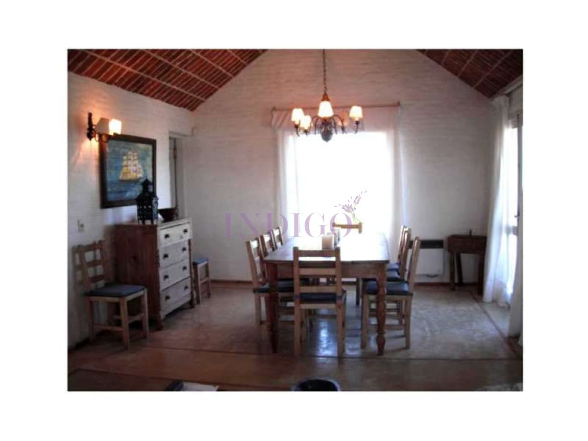 casa  en alquiler Punta Piedras , 4 dormitorios . - Indigo Propiedades