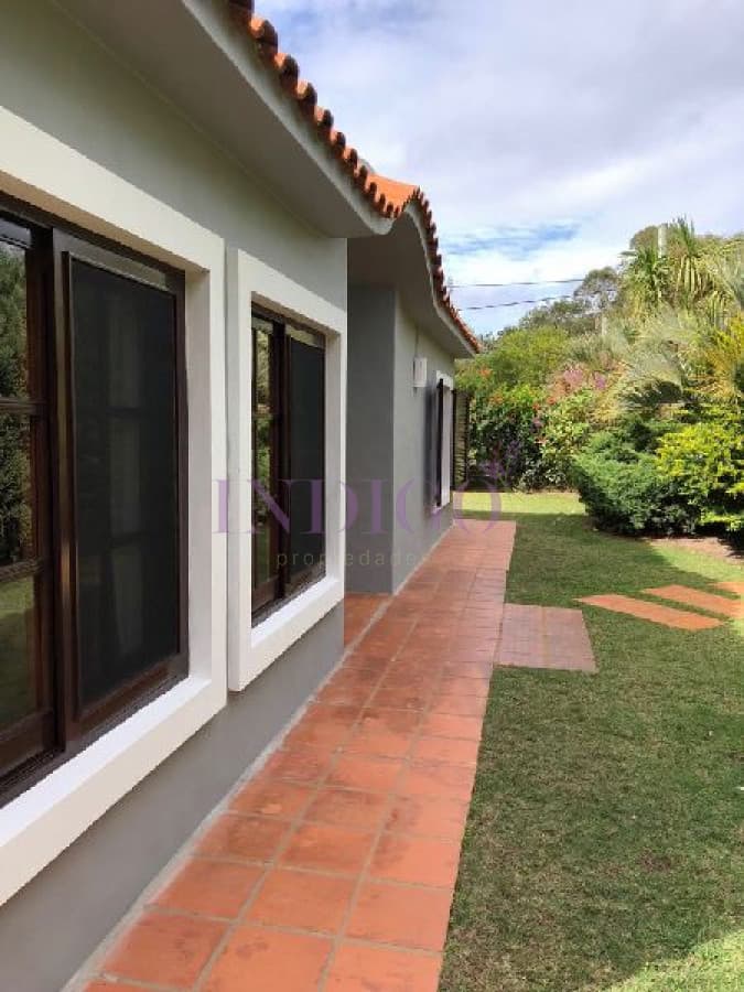 Casa en alquiler en la zona La Barra, 3 dorm y dep. - Indigo Propiedades