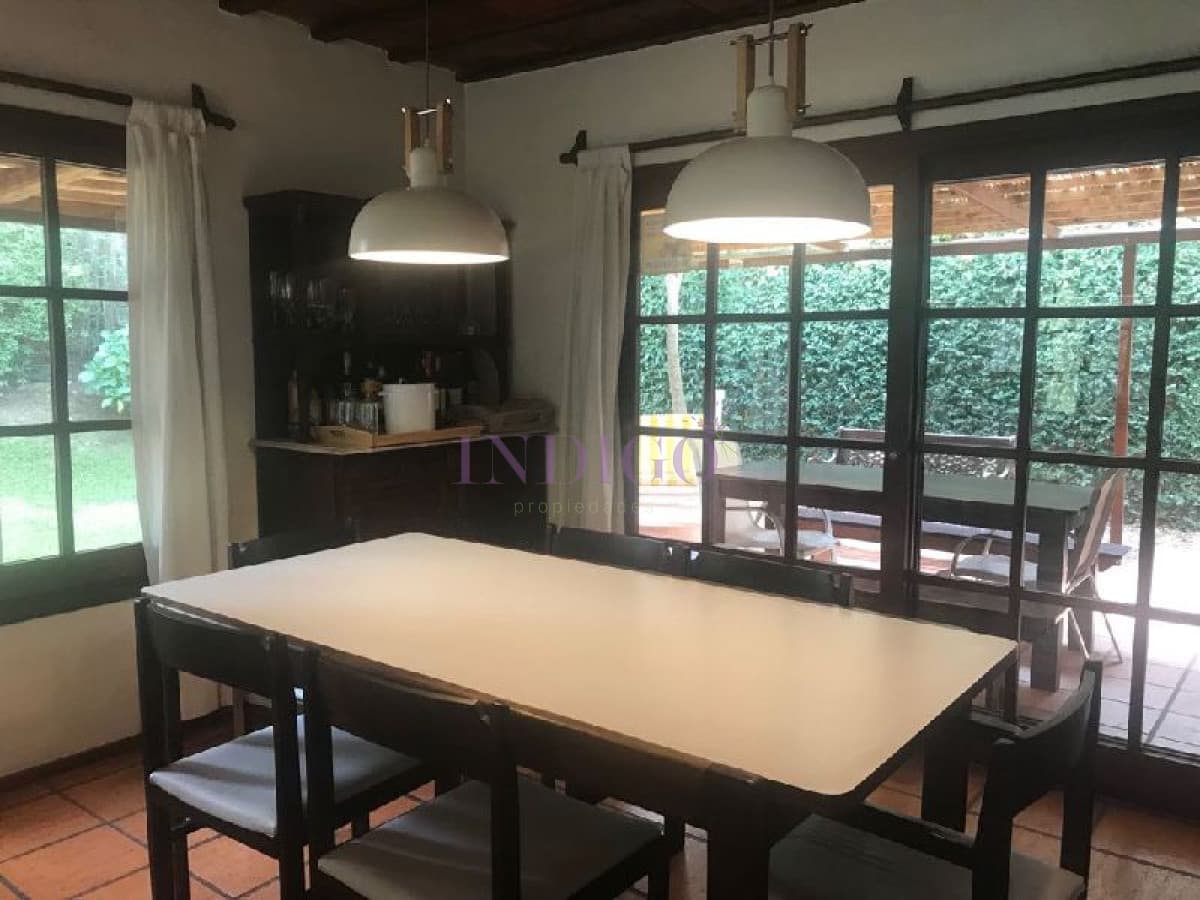 Casa en alquiler en la zona La Barra, 3 dorm y dep. - Indigo Propiedades