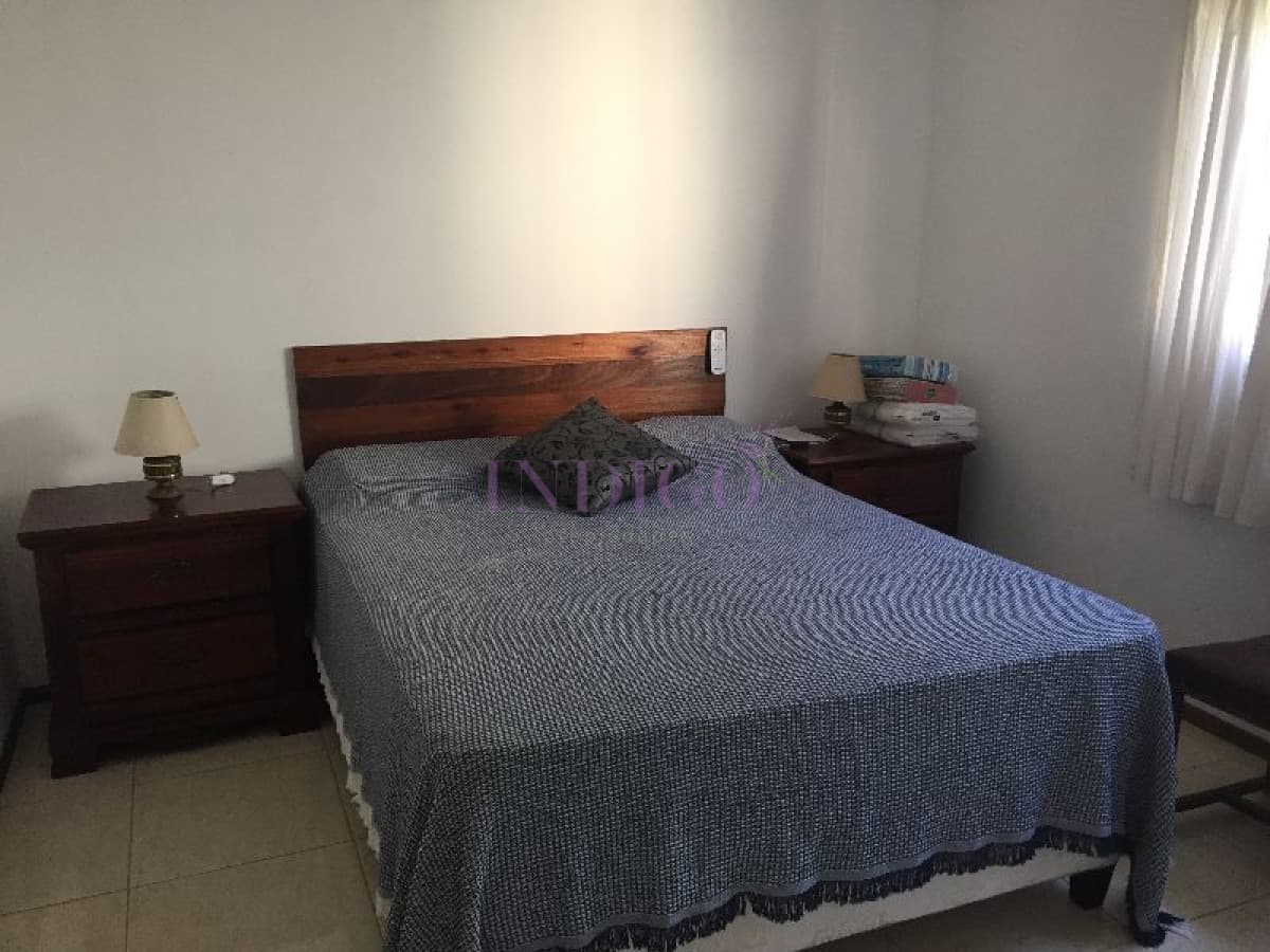 Casa en alquiler en Manantiales, 3 dormitorios . - Indigo Propiedades