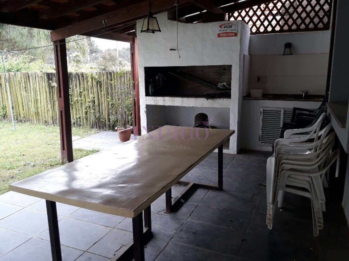 Casa en Manantiales en alquiler  4 dormitorios. - Indigo Propiedades
