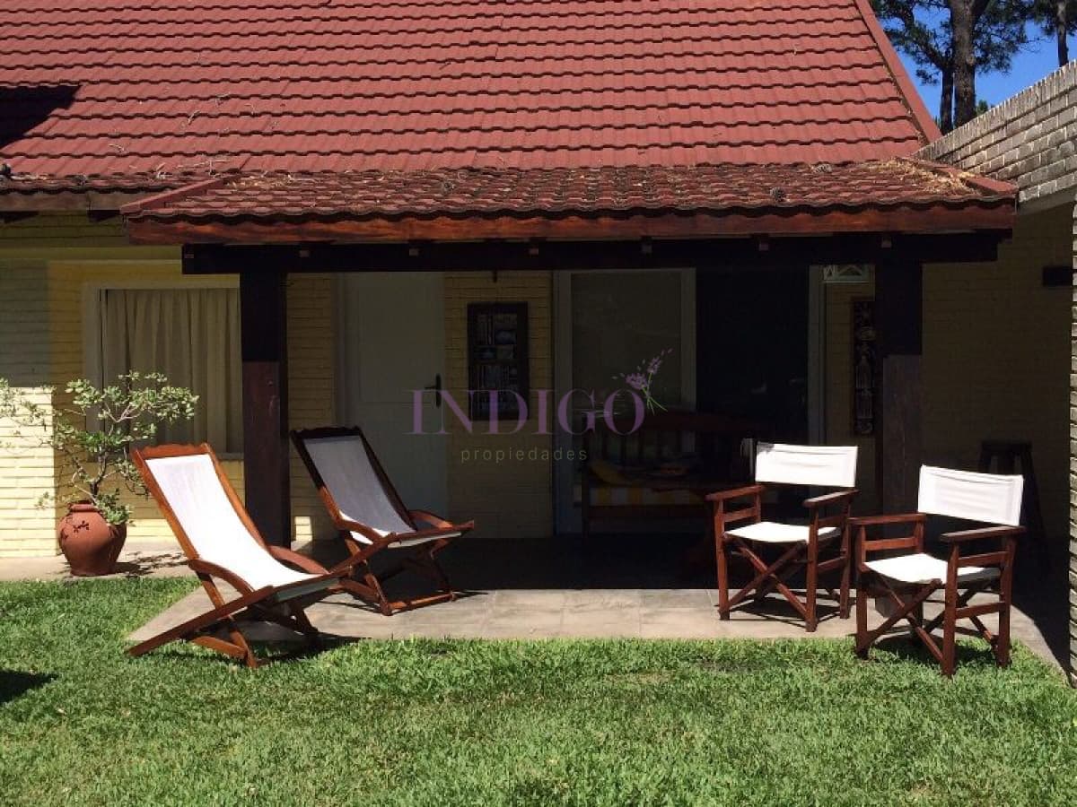Casa en San Rafael, 4 dormitorios * - Indigo Propiedades