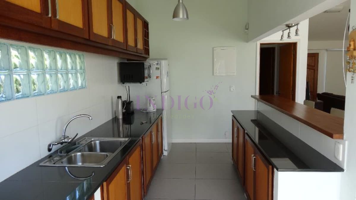Casa en alquiler  barrio Deauville, 6 dormitorios . - Indigo Propiedades