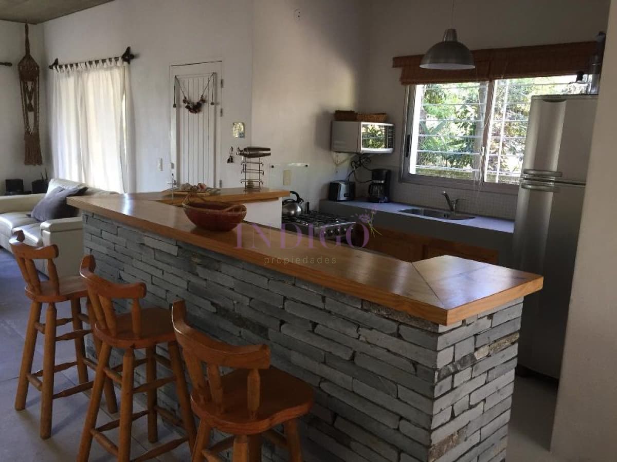 Muy linda casa en alquiler en  La Barra, 3 dormitorios . - Indigo Propiedades