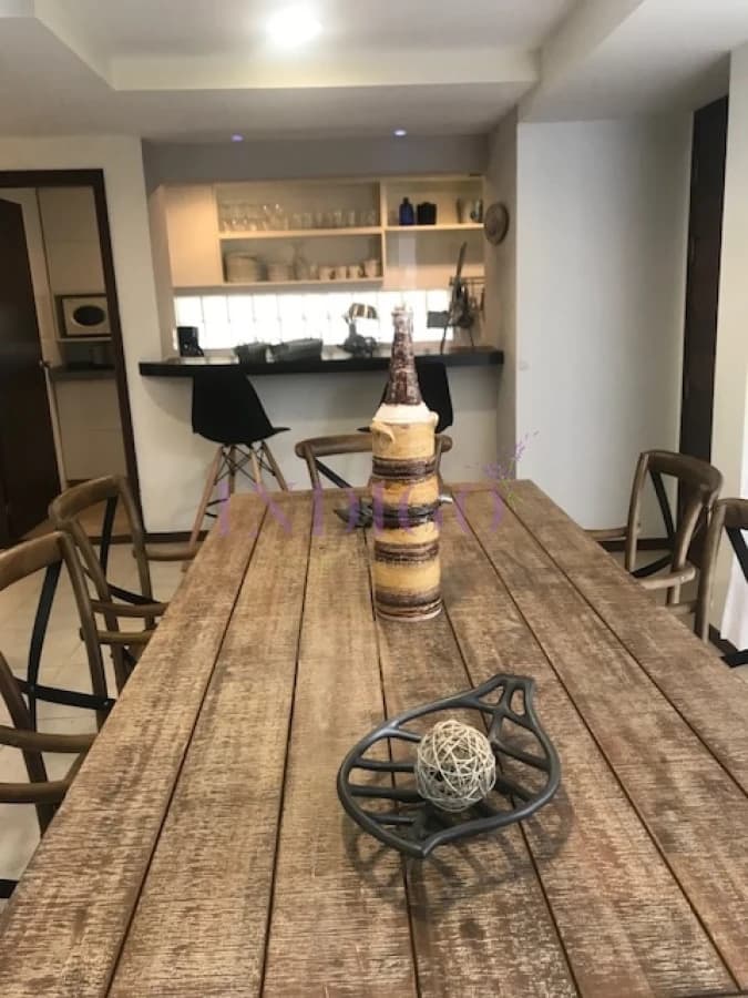 Importante casa en alquiler en pleno Montoya, 4 dormitorios. - Indigo Propiedades