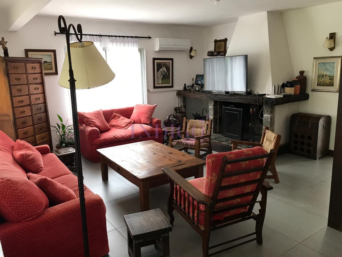 Muy linda casa en alquiler en playa Mansa, 4 dormitorios . - Indigo Propiedades