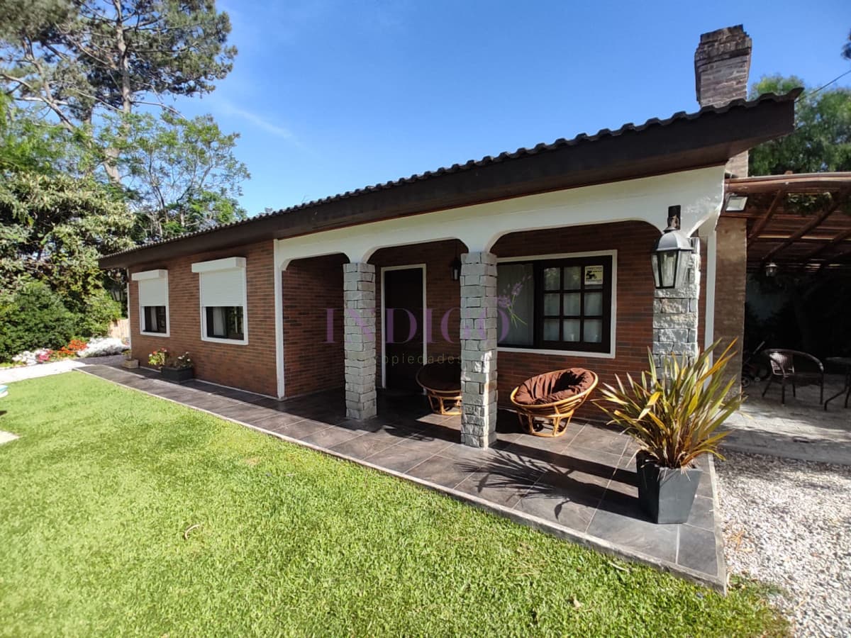 Casa con 3 Dormitorios, 2 Baños mas dependencia, piscina y parillero! - Indigo Propiedades