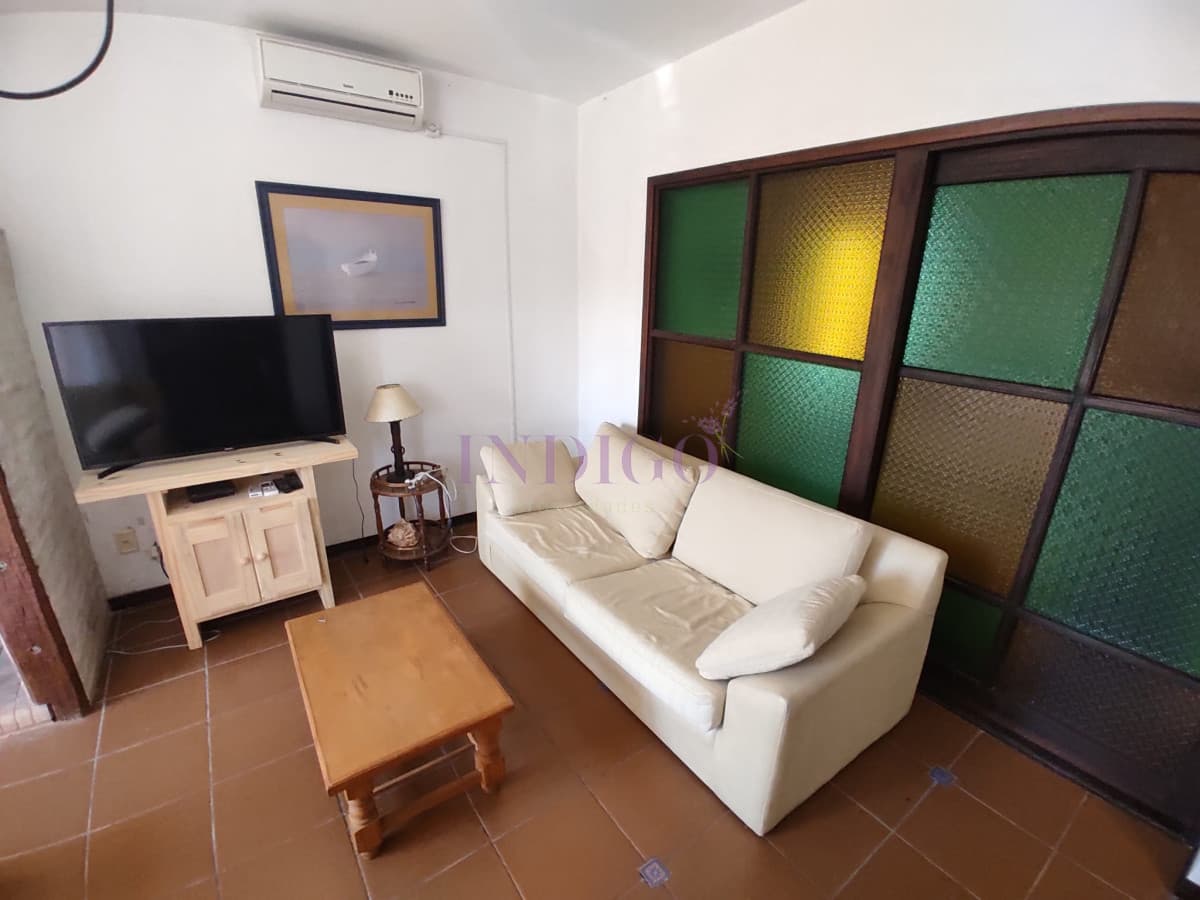 Casa con piscina y parrillero en Manantiales, 3 dormitorios y 2 Baños - Indigo Propiedades