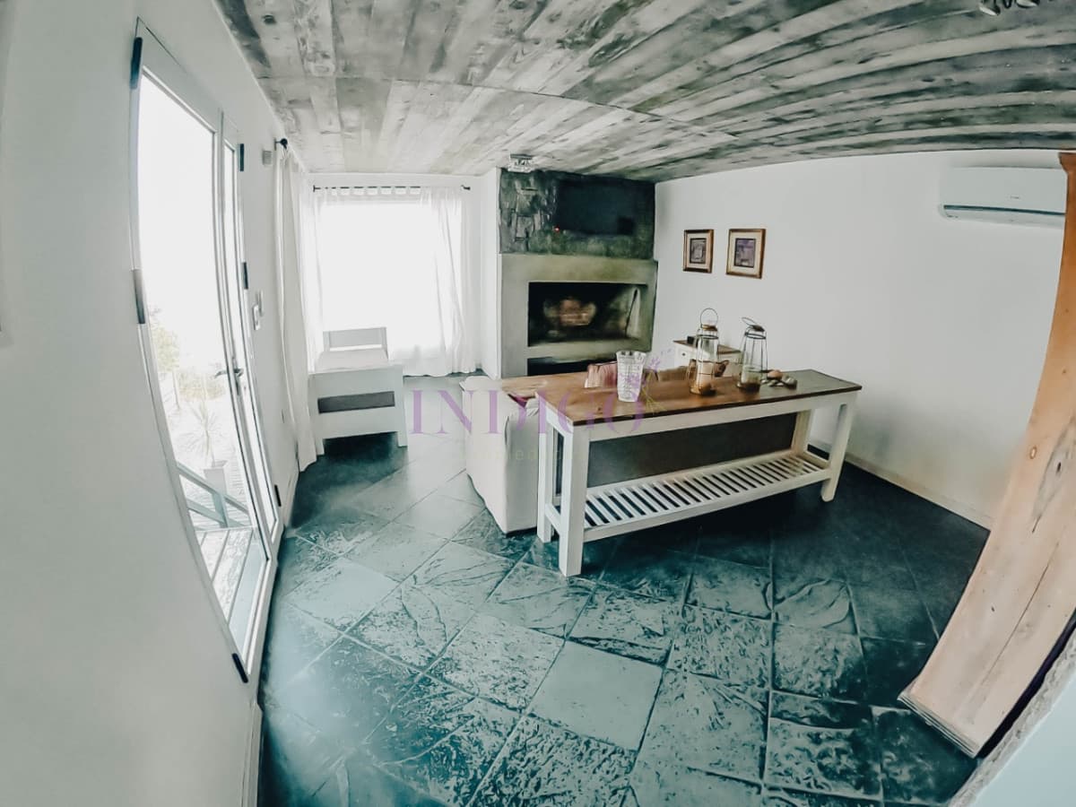 Casa en Santa Mónica con parrillero y piscina, 3 dormitorios y 2 baños - Indigo Propiedades