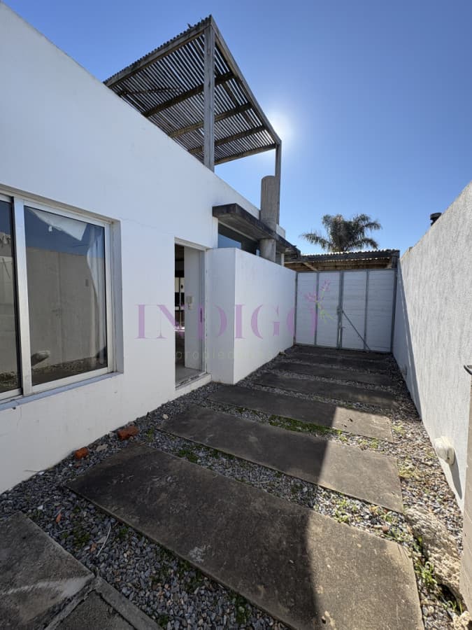 Alquiler de local con vivienda en Manantía  - Indigo Propiedades