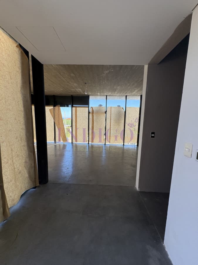 Alquiler de local con vivienda en Manantía  - Indigo Propiedades