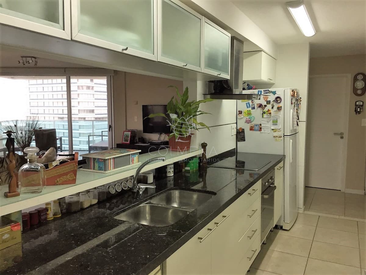 Muy buen apartamento de 3 dor y servicio en la Brava!!